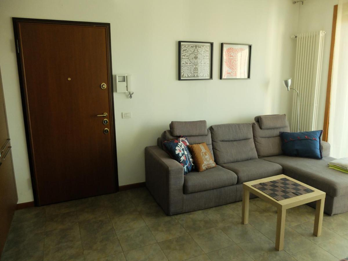 Moderno Trilocale Laura Appartement Dalmine Buitenkant foto