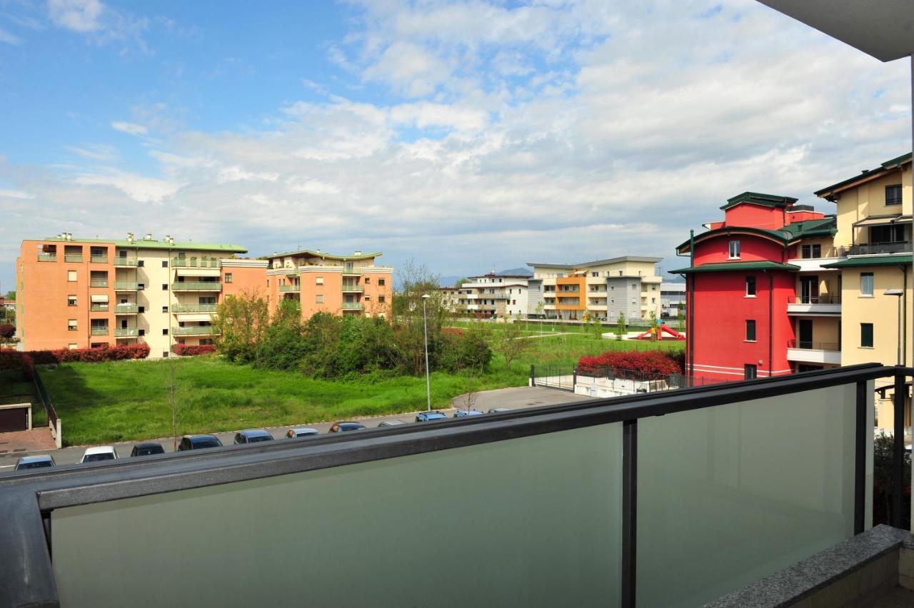 Moderno Trilocale Laura Appartement Dalmine Buitenkant foto