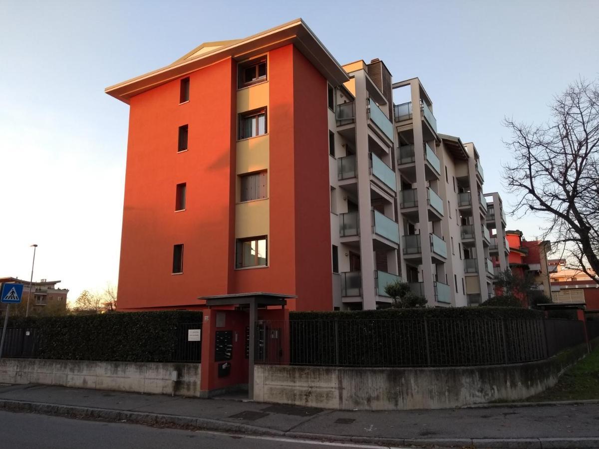 Moderno Trilocale Laura Appartement Dalmine Buitenkant foto