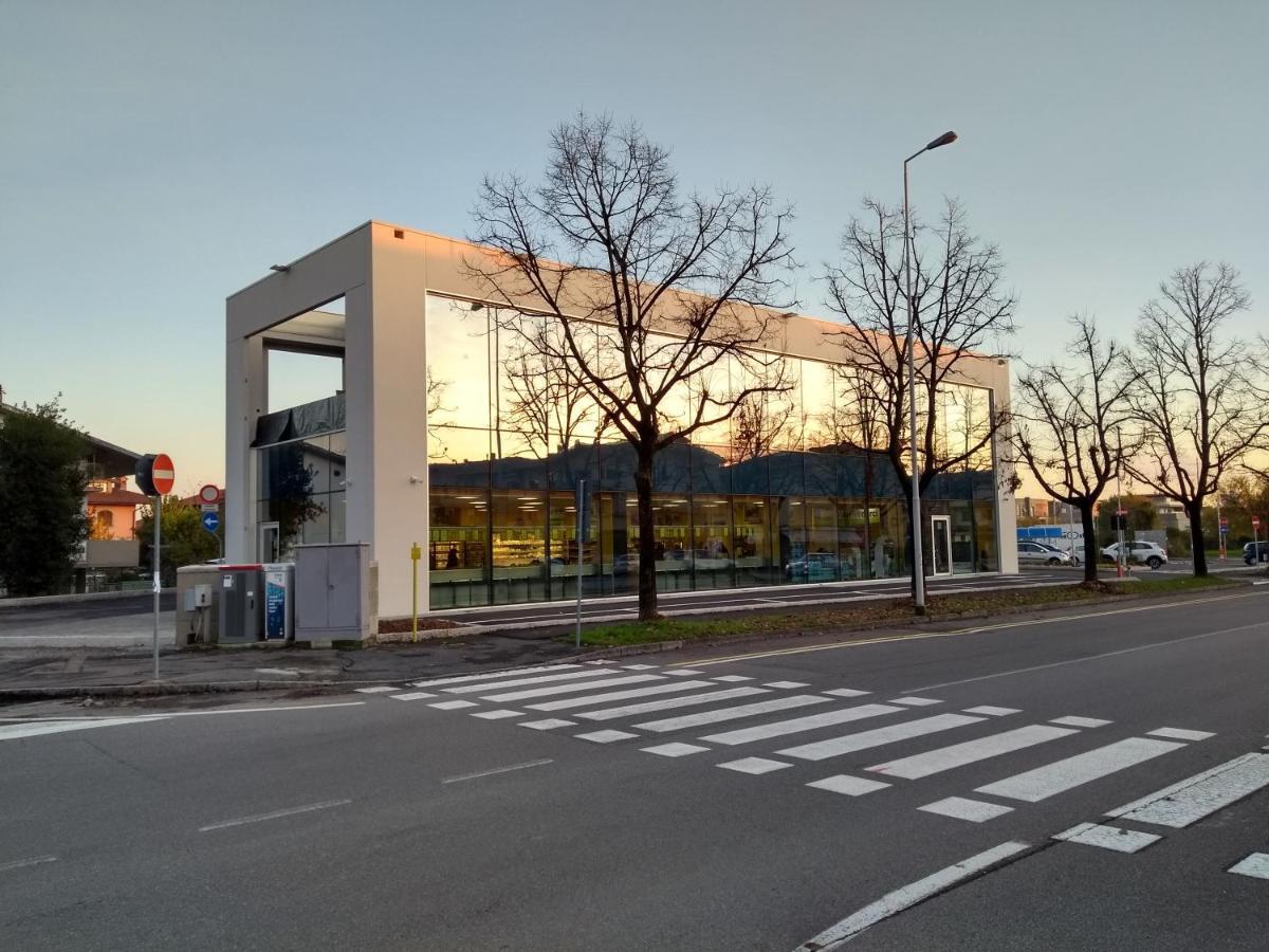 Moderno Trilocale Laura Appartement Dalmine Buitenkant foto