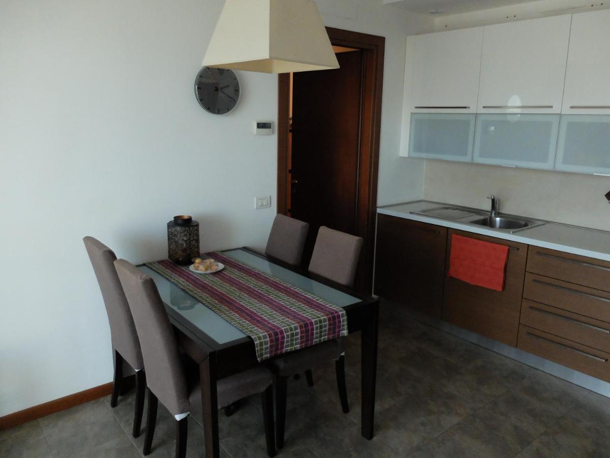 Moderno Trilocale Laura Appartement Dalmine Buitenkant foto